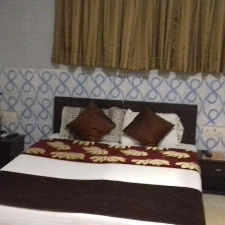 Hotel Majesty Palace Mumbai Dış mekan fotoğraf